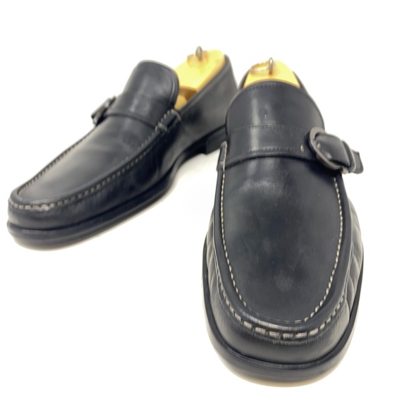 Salvatore Ferragamo Black “Navarro” Loafers. - Picture 5 of 11